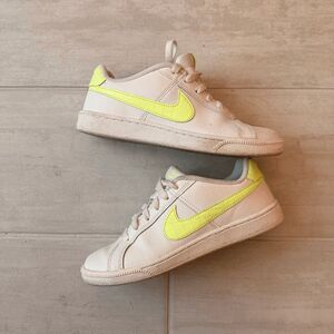 Nike 2022 Court Royale Sneakers Shoes White Barely Volt Size 7 Women's Fashion